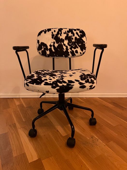 Krzesło biurowe obrotowe dalmatynczyk