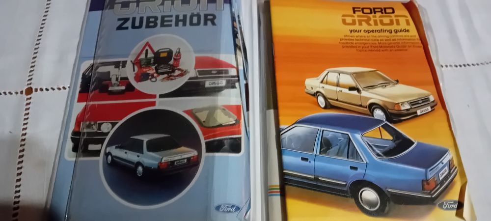 Zestaw książek wielu aut zagranicznych , prospektów, karty gwarancyjn