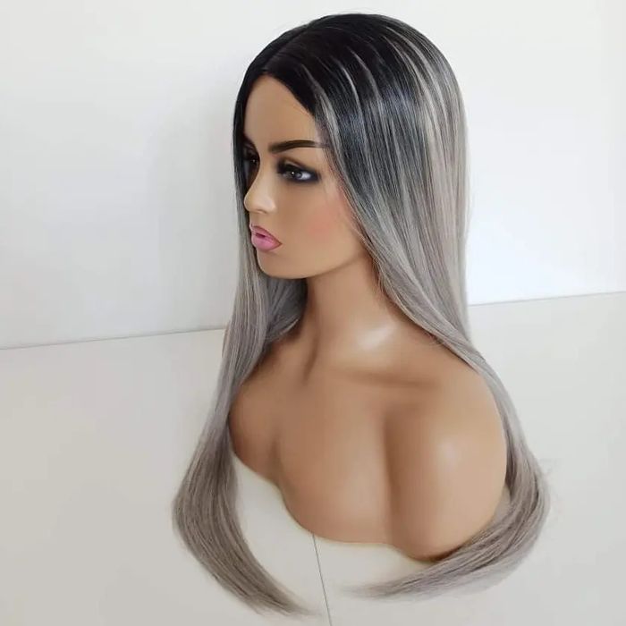 Peruka szara z czarnym odrostem 70 cm