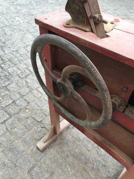 Malhadeira manual antiga