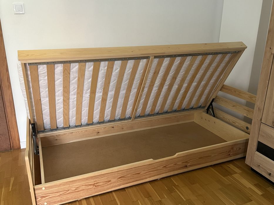 Łóżko sosnowe 90x200