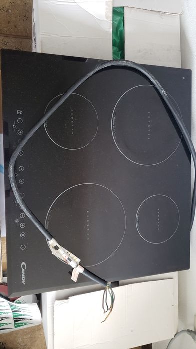 Placa de Indução Candy 4 Zonas – Como Nova