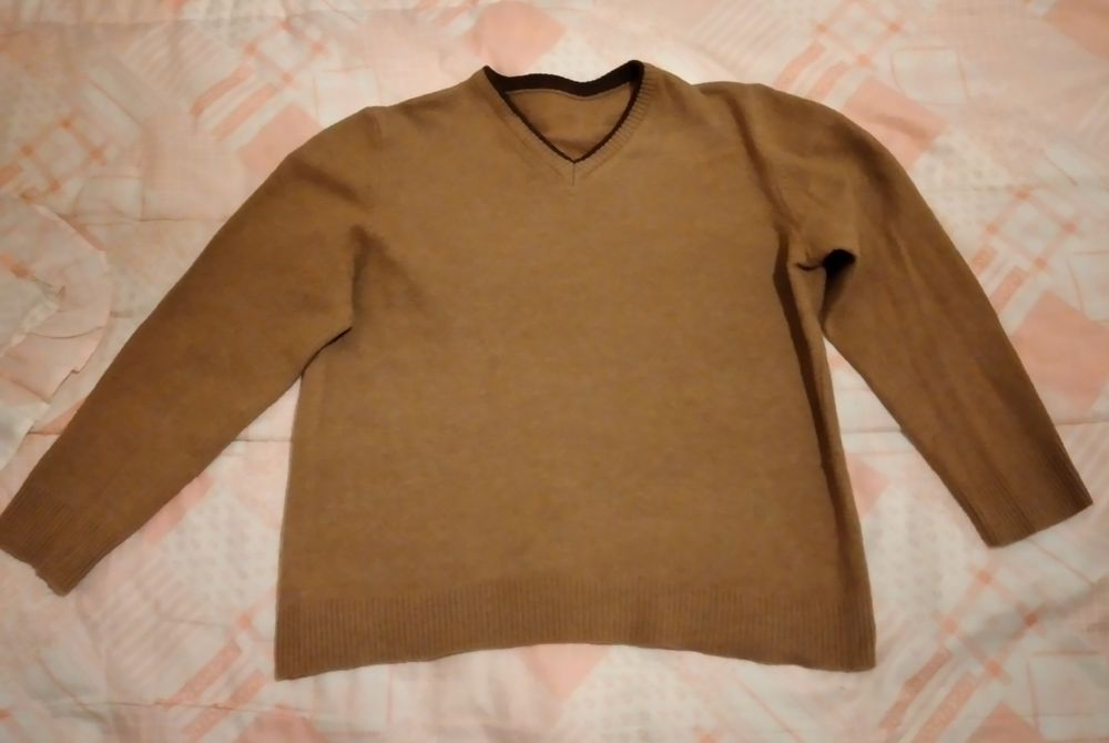 Camisola marca Benetton, tamanho M