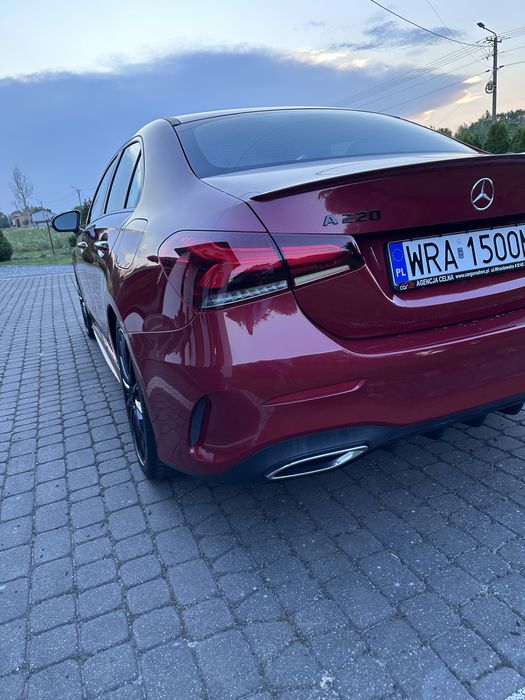 Mercedes-Benz A 220 4MATIC | 2.0 Turbo | AMG | Panorama | KEYLESS-GO | Premium Audio