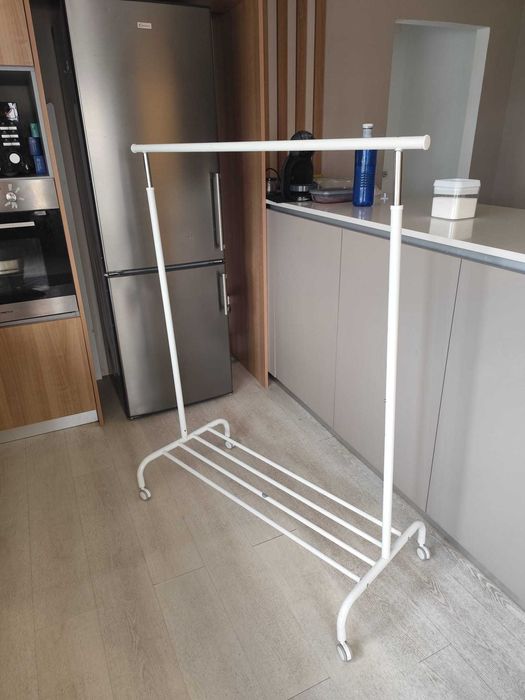 Arara de Roupas + Divisor/Suspensório