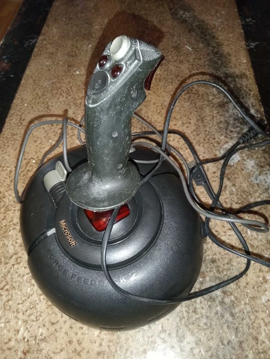 Microsoft Sidewinder Force Feedback 2