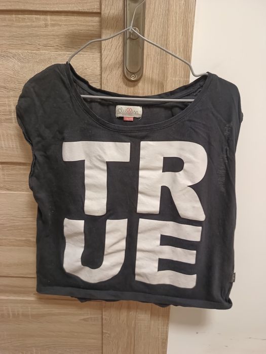 Damska czarna bluzka na krótki rękaw z napisem true false marka Cropp