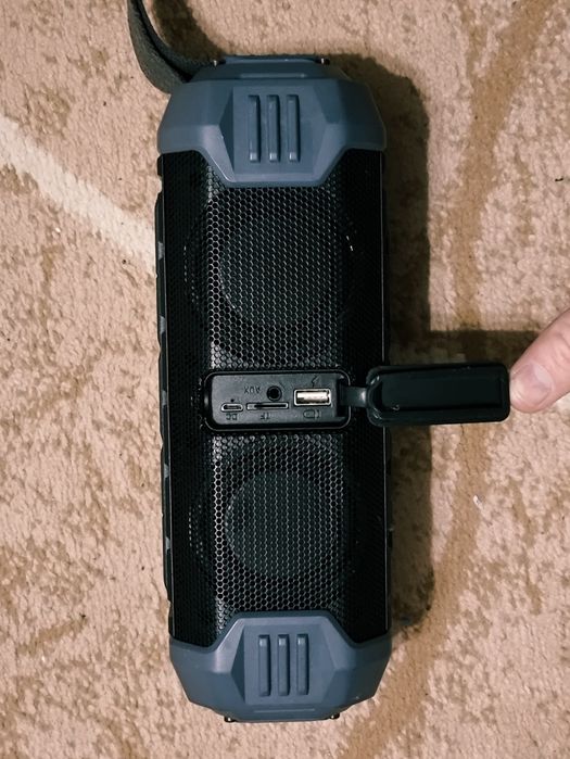 Колонка блютуз New Rixing NR-1000
