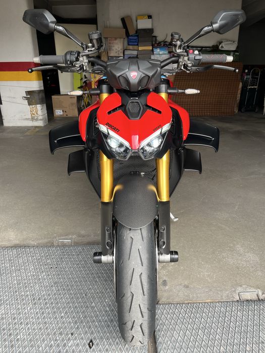 DUCATI Streetfighter V4S  2025