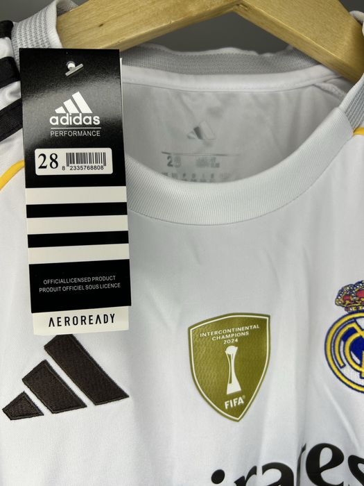 Nowy Komplet Real Madryt 24/25 – Kylian Mbappé #10 (Rozmiar 28