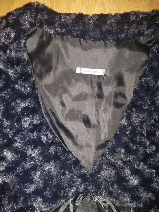 Bolerko z czarnego eko futerka