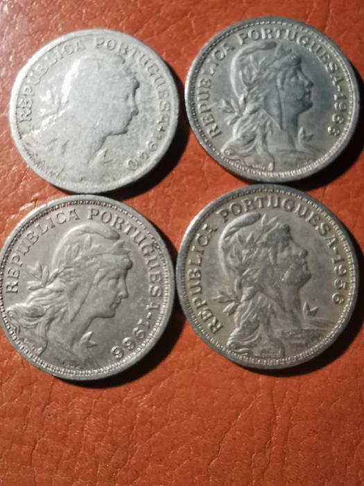 Vendo moedas de 50 Centavos