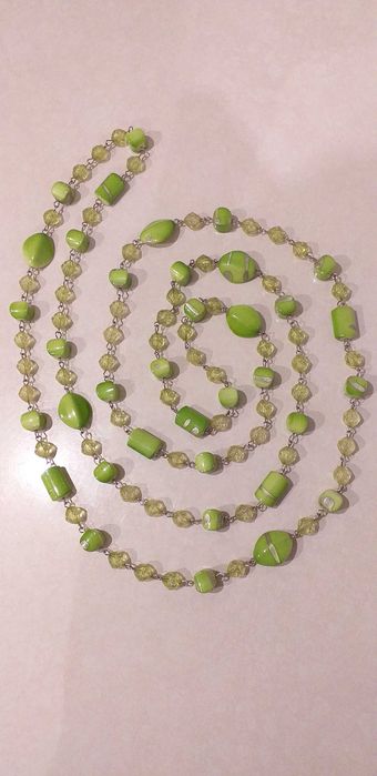 Korale zielone. Długie.