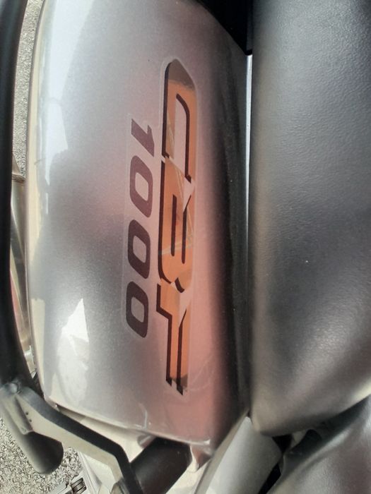 Honda CB 1000 F - Parece Nova