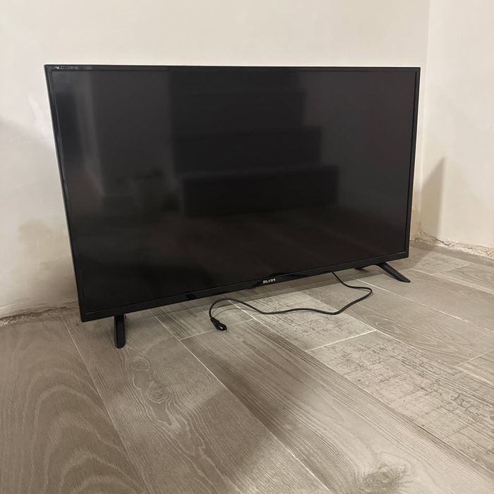 Vendo TV Silver 43 polegadas