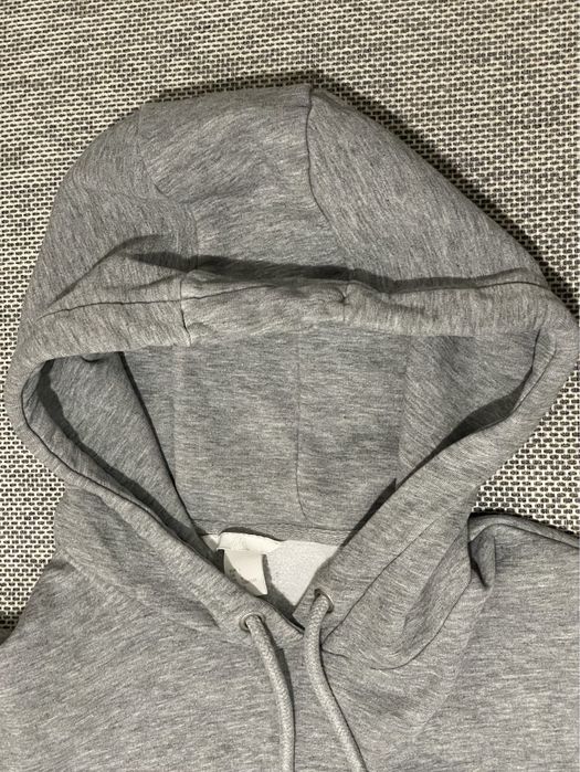 Сіра толстовка з капюшоном