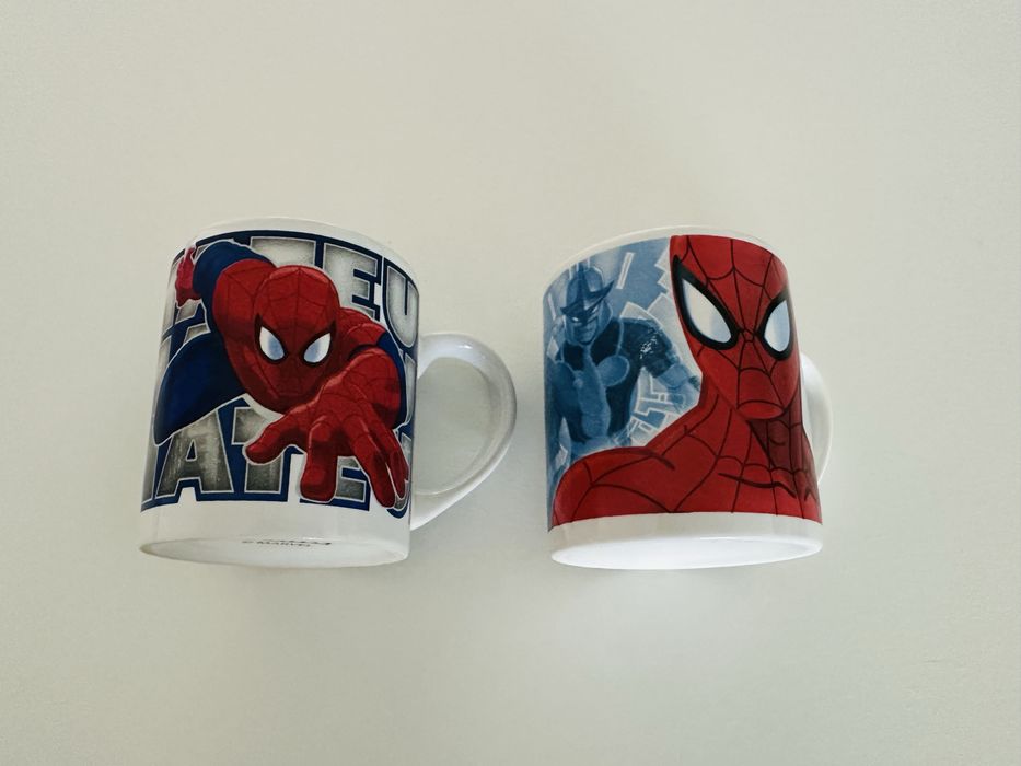 2 Canecas em cerâmica Homem-Aranha Marvel