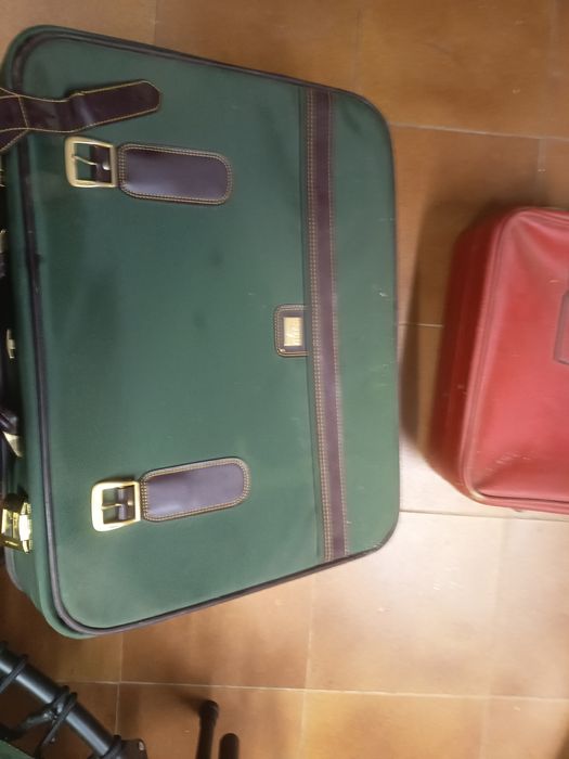 1 mala e dois sacos vintage