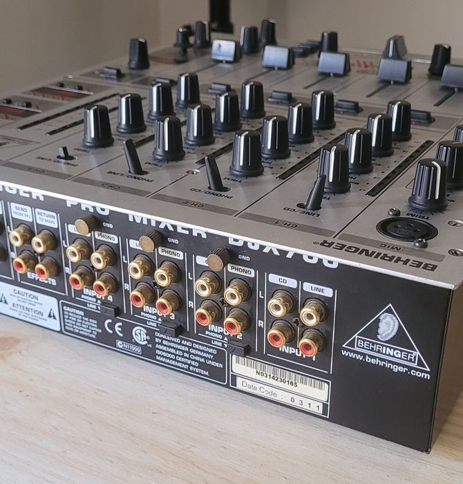 Behringer DJX700 DJ Mixer – For Parts / Repair