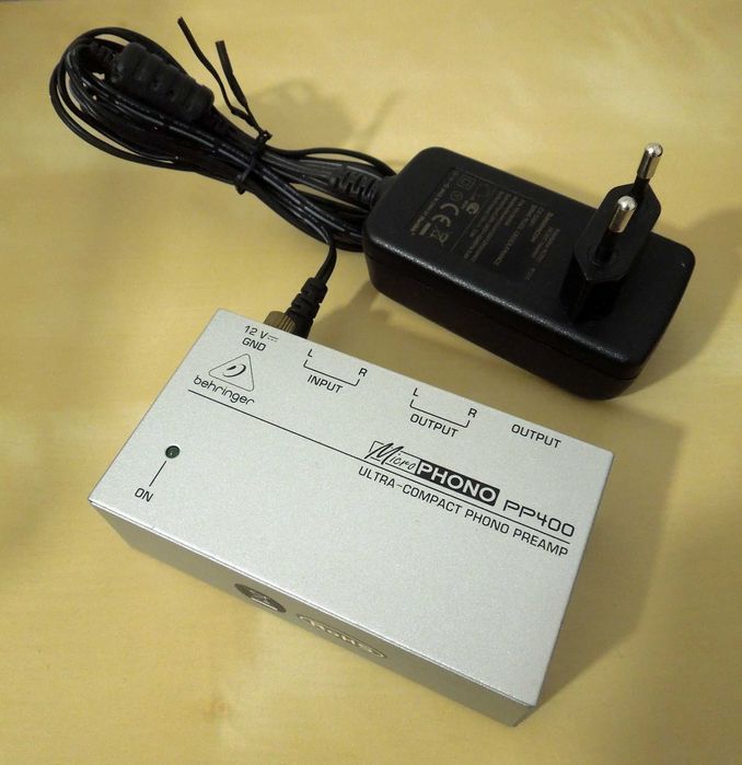 Turntable Pioneer PL770/ Preamp Behringer PP400/ Colunas DJ Monitor 32