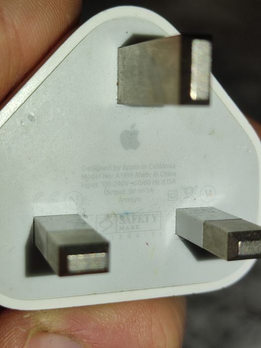 Блок питания apple a1399 5V-1A