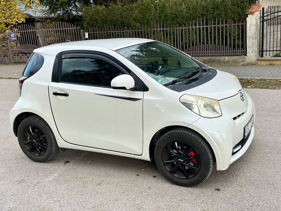 Toyota iQ