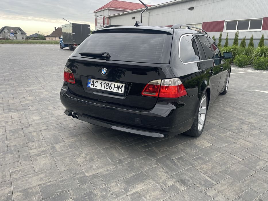 Продам  BMW e61 3.0