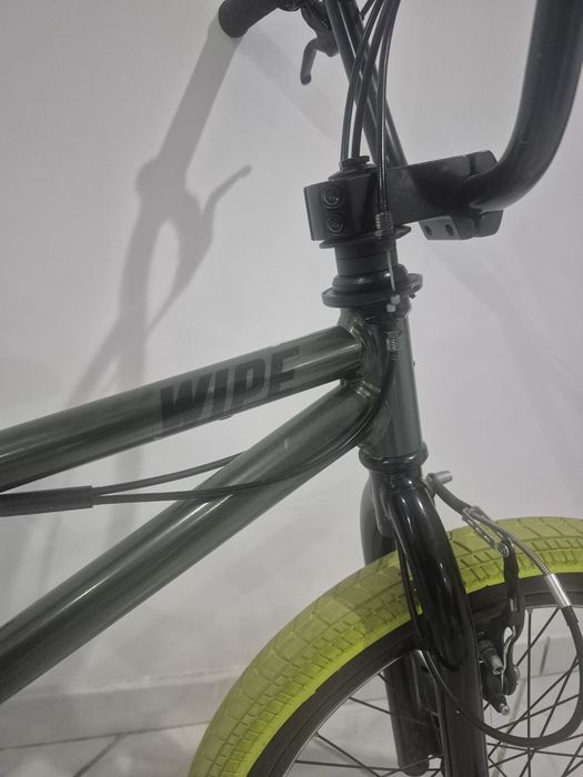 Bicicleta BMX verde