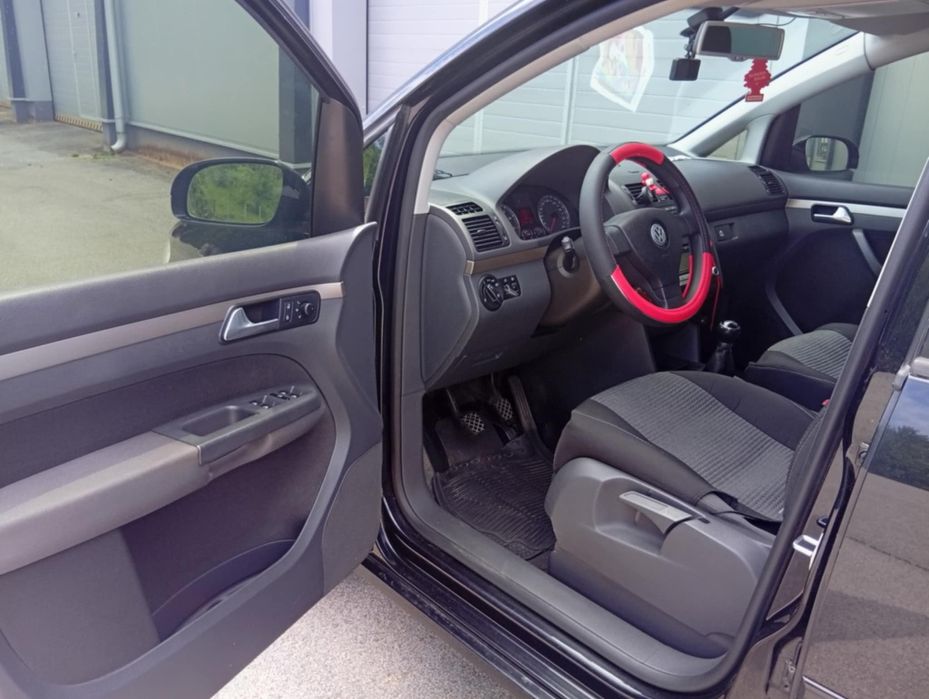 Volkswagen Touran, 2008