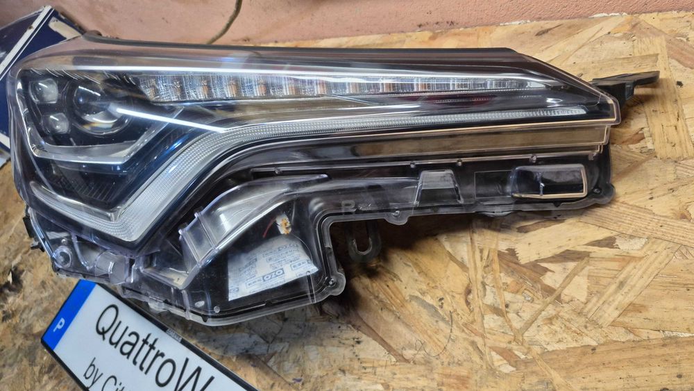 Otica Farol Direito Toyota C-HR X10 X50 2016 a 2024 Ref. 81110F4071 FULL LED Original