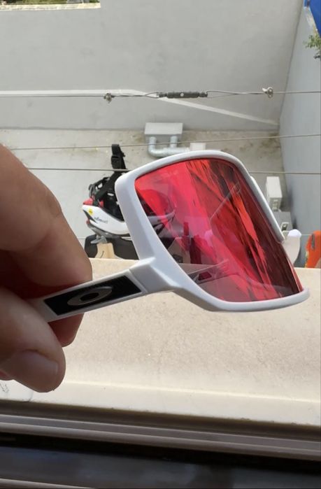 Óculos Oakley Sutro S com lentes Prizm Road