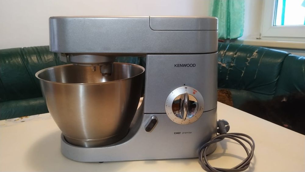 Миксер Kenwood..