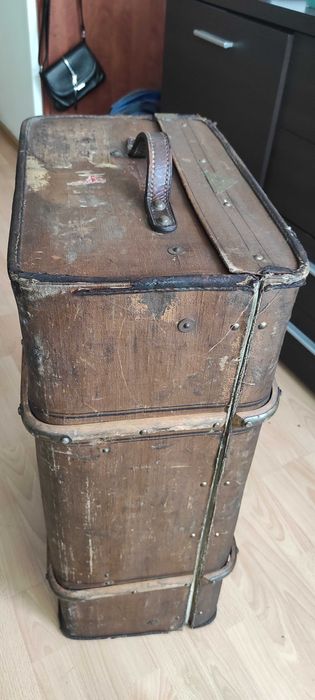 Stara walizka kufer podorozna