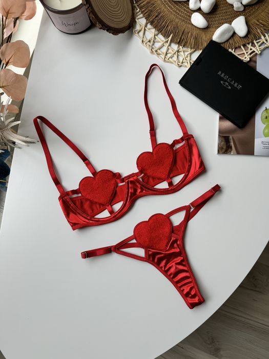 Комплект жіночої білизни, білизна на 14 лютого