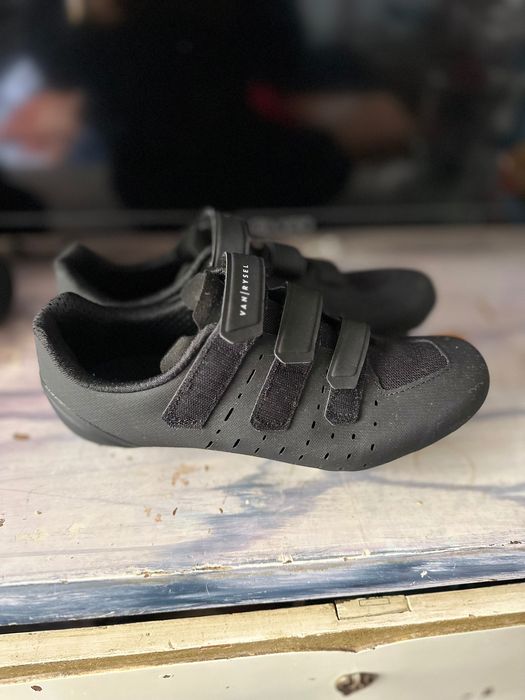 Sapatilha de Ciclismo com Encaixe para Pedal (Clip) – Excelente Estado