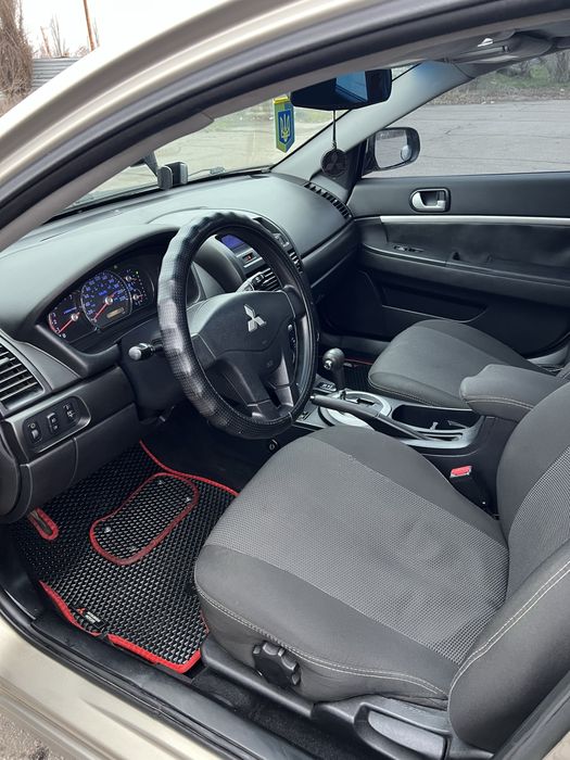 Mitsubishi Galant 2.4 Автомат Мітсубісі