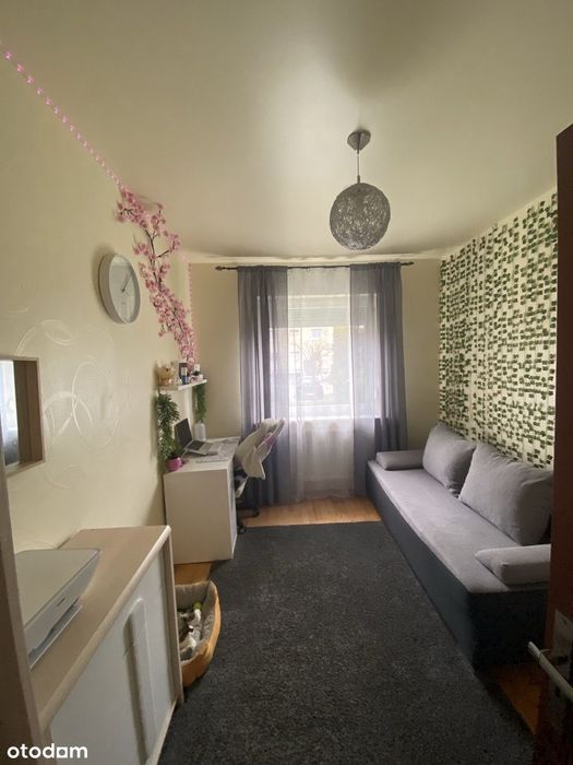Czteropokojowe Mieszkanie Na Sprzedaz