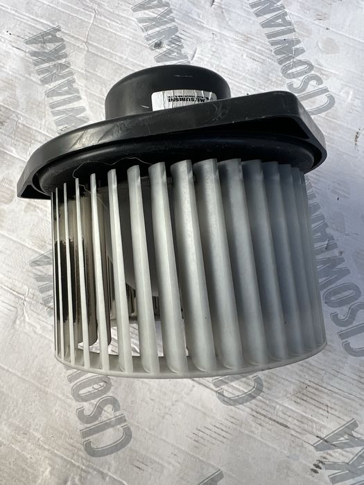 Peugeot 4007 Citroen c crosser вентилятор пічкі.