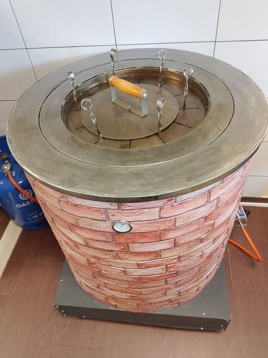 Grill gazowy na szpady/Mangal na szampury