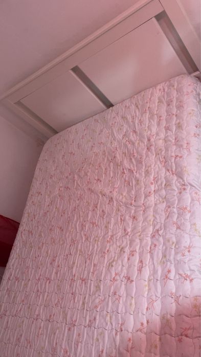 Maquena de lavar usado apenas 1 mes  comoda e cama