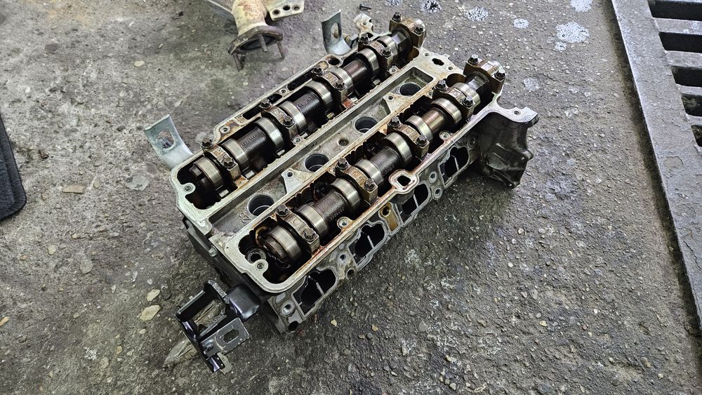 Głowica wałki rozrządu a12xer 1.2 a14xer 1.4 opel corsa d astra j