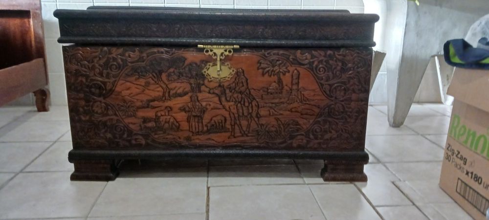 Arca de madeira vintage