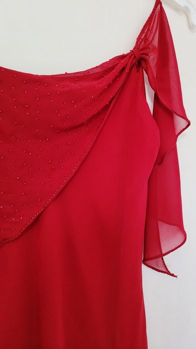 Vestido sport fino vermelho bordado com canutilho