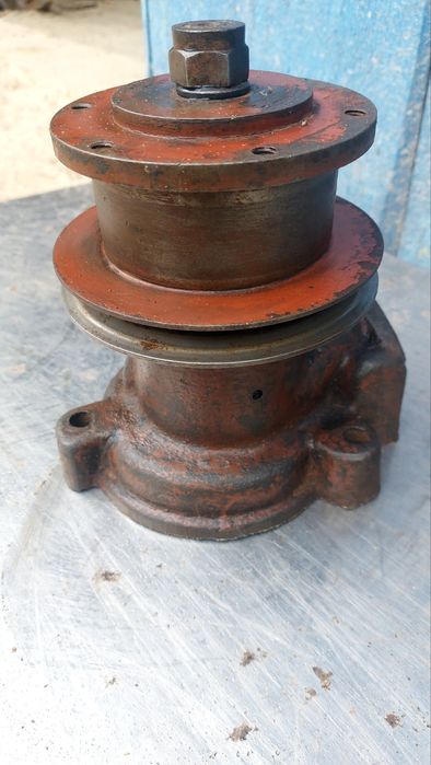 Водяна помпа на тр. МТЗ-80