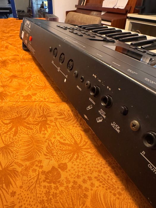 YAMAHA SY55 Music Synthesizer