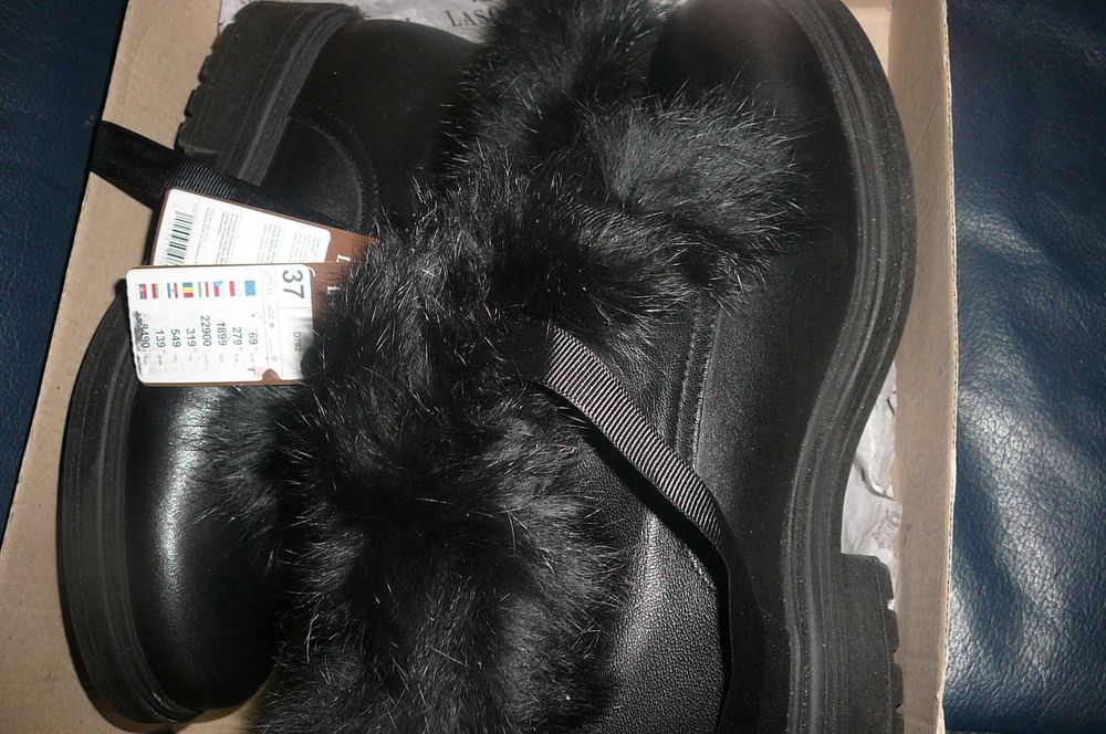 Nowe Lasocki trzewiki  z futerkiem skóra czarne 37 -- wysyłka gratis