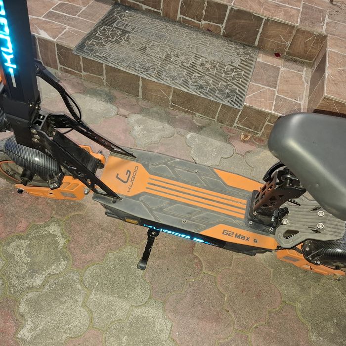 Продаю електросамокат kugoo g2 max
