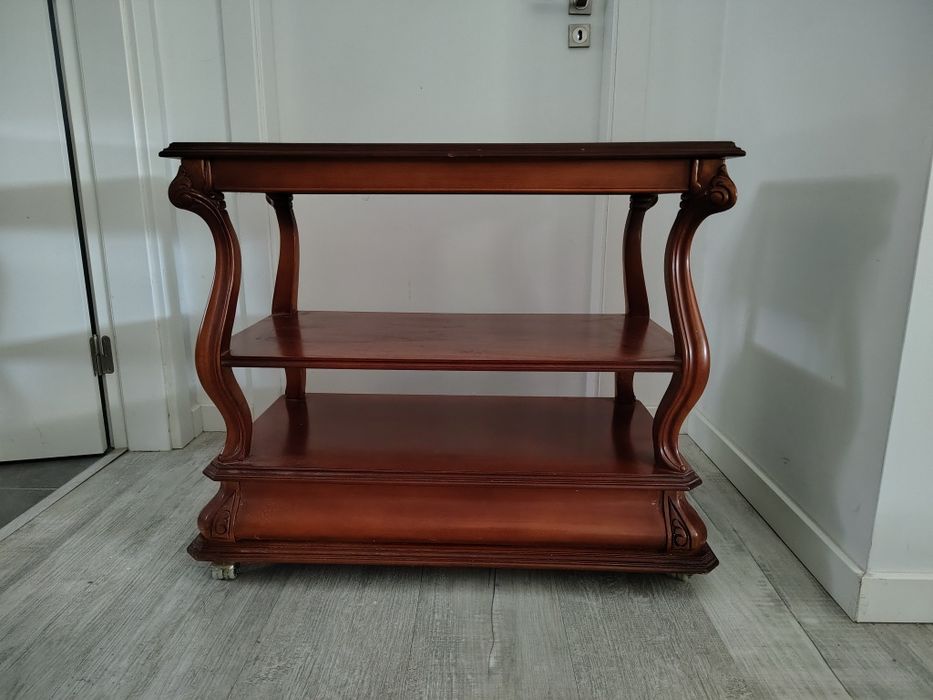 Móvel em mogno  para sala ou quarto