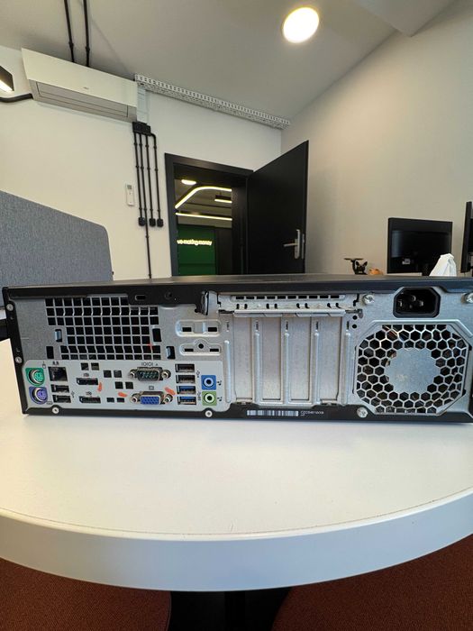 Komputer HP EliteDesk w obudowie SFF (Small Form Factor)