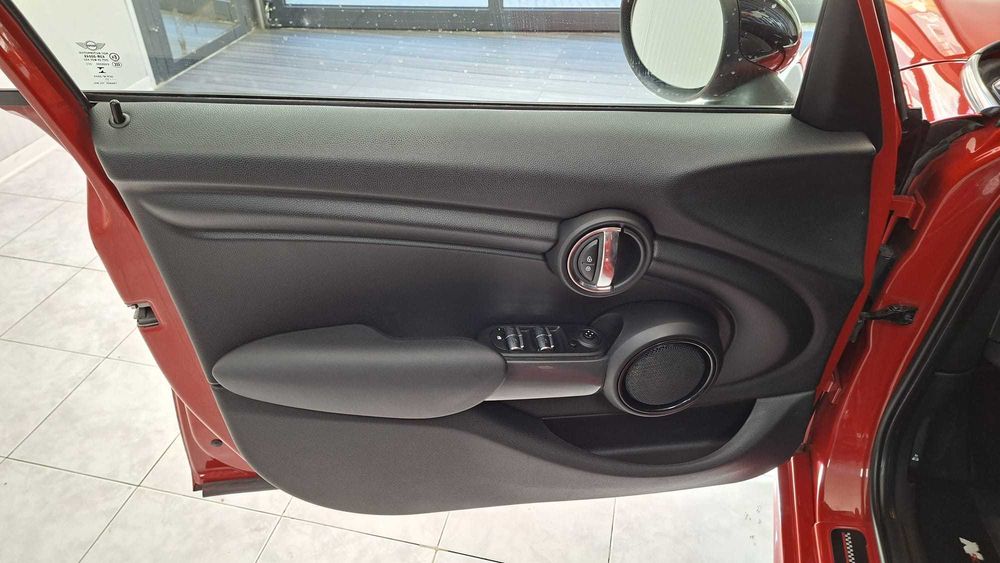 MINI ONE JOHN COOPER WORKS